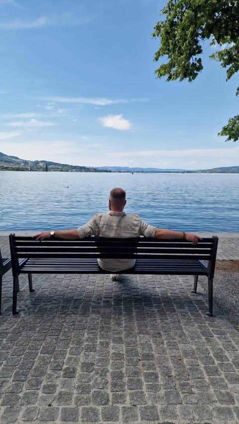 Dejan Djordjic am Zürichsee in Lachen